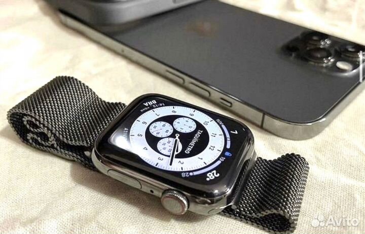 Apple watch series 8
