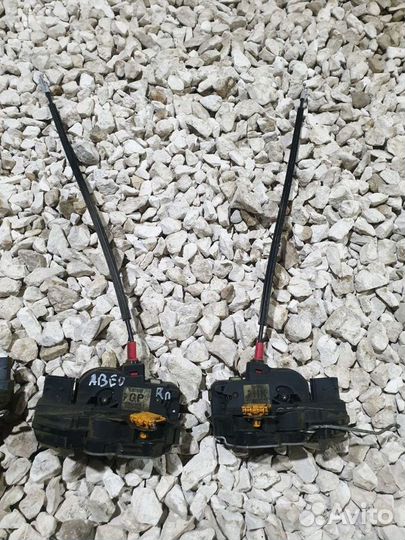 Замок двери Шевроле Авео Т300