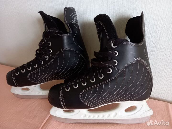 Коньки хоккейные
