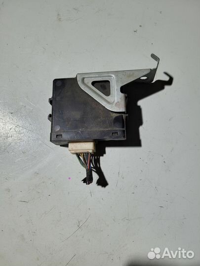 Блок управления дверьми Toyota Corona Exiv