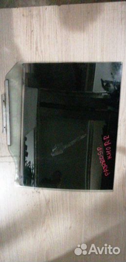 Стекло боковое заднее правое Mitsubishi Pajero