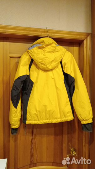 Горнолыжная куртка для девочки