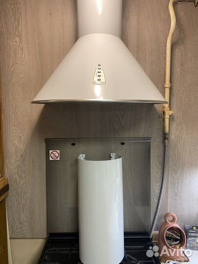 Вытяжка для кухни 60 см б/у идеал