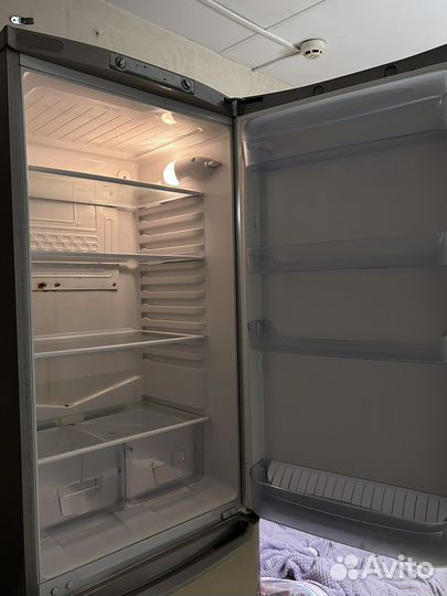 Холодильник б/у indesit