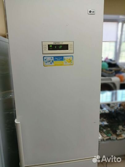 Холодильник LG