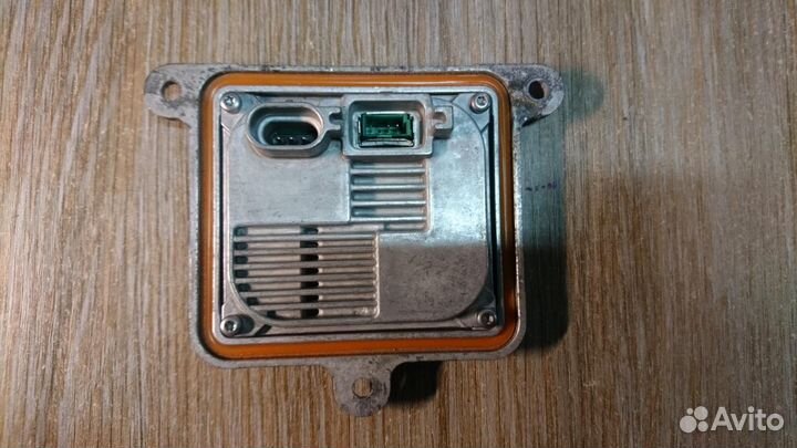 Блок розжига ксенона левый Land Rover L538