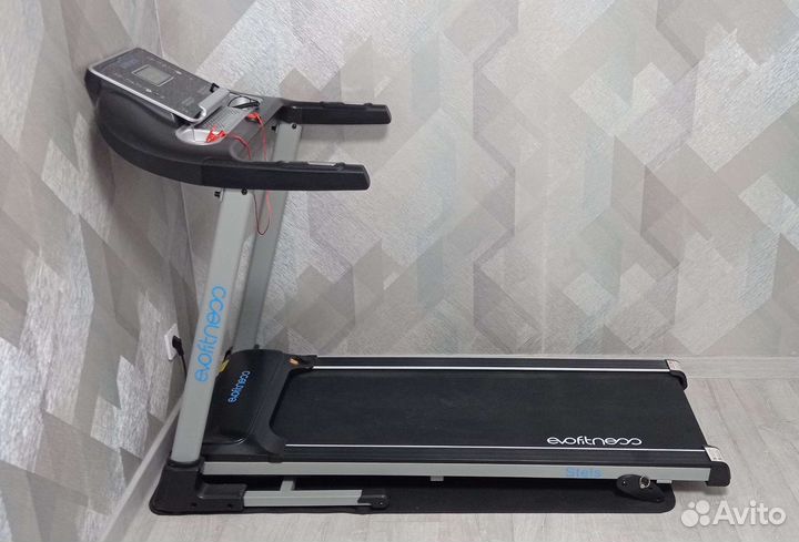 Беговая дорожка Evo Fitness Stels