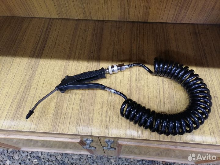 Задний амортизатор