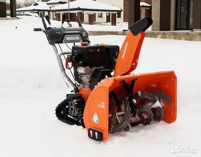 Снегоуборщик Daewoo Dast 1590 гусеничный
