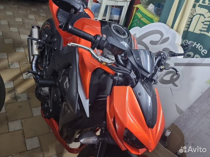 Z1000