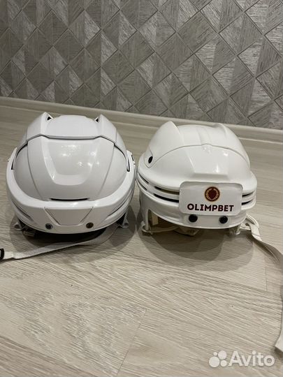 Хоккейный шлем