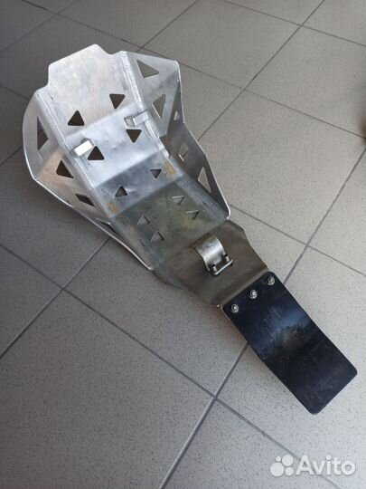 Защита картера двигателя Avantis Enduro Pro