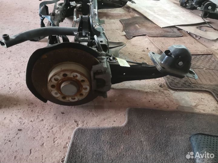 Балка подвески задняя Volkswagen Golf 1KZ CAX