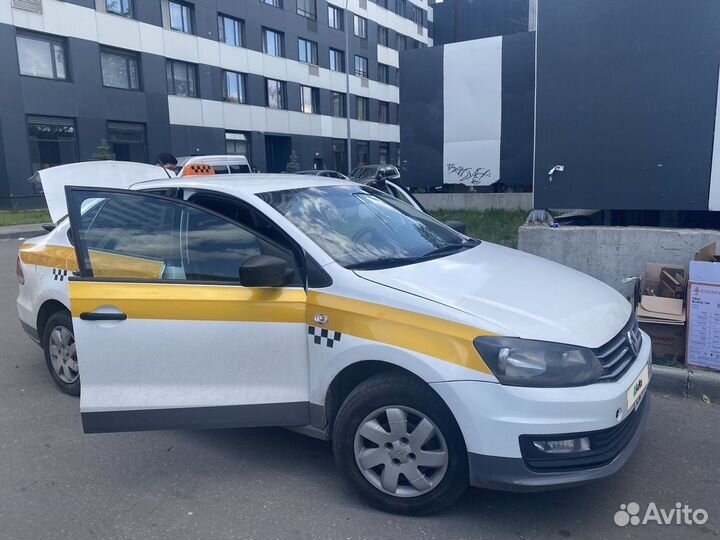Volkswagen Polo 1.6 МТ, 2015, 490 000 км