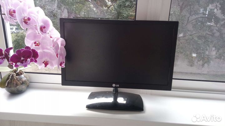 Монитор LG 21'