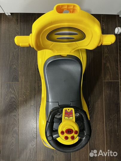 Детская машинка каталка с ручкой