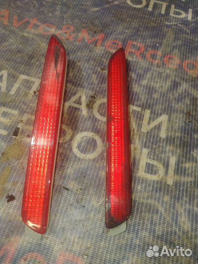 Lexus rx 300 отражатель заднего бампера