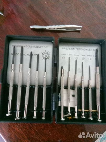 Набор маленьких отверток