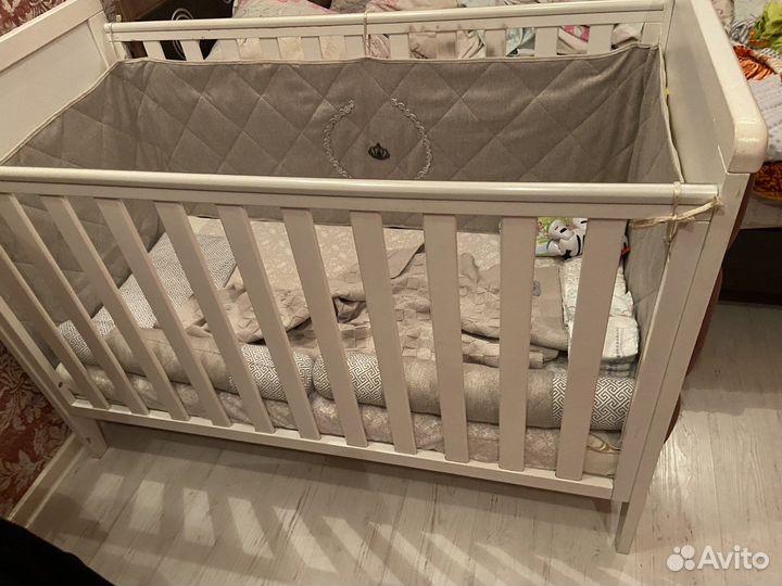 Детская кроватка с мягкими боками