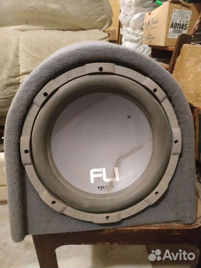 Коробка для сабвуфера