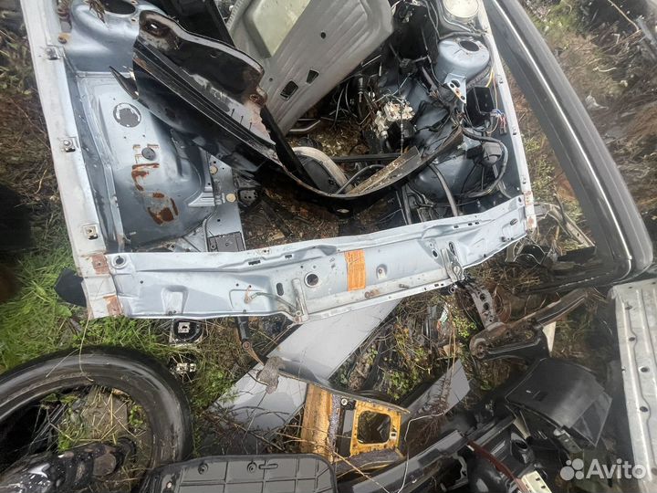 Телевизор BMW 7 E32 Отправка