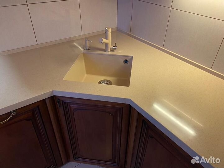 Столешница из искусственного камня