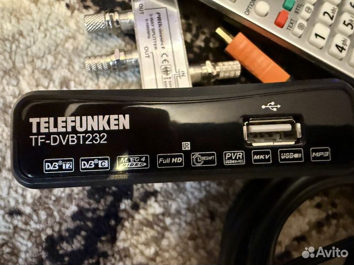 Телевизор Panasonic TH-37PA60R и приставку