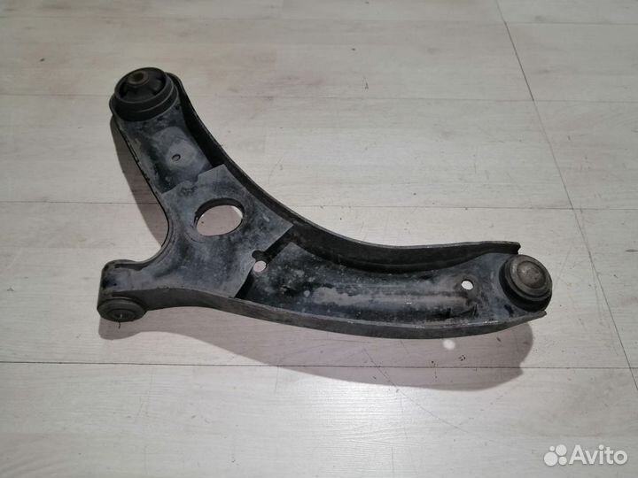 Рычаг Kia Cerato