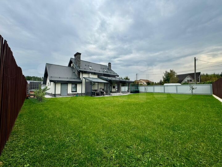 Дом 184 м² на участке 10 сот.