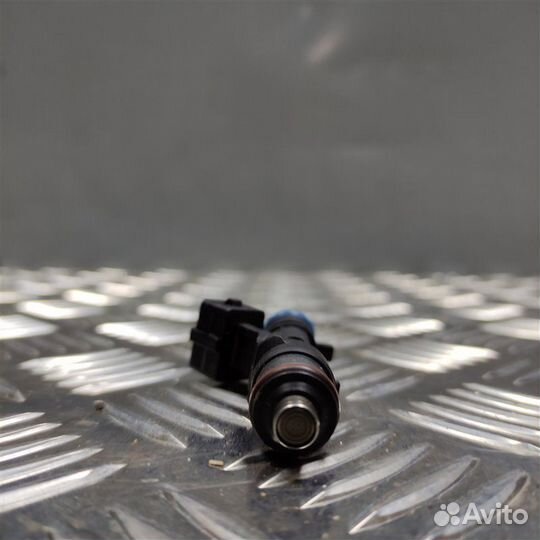 Форсунка топливная Renault Sandero 2 K7M812 2015