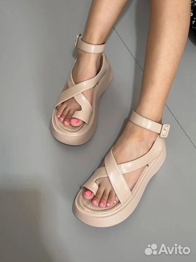 Босоножки. Размер 40