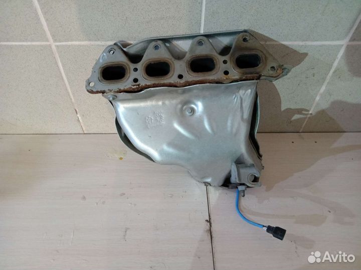 Выпускной коллектор на рено сандеро 2 2014г