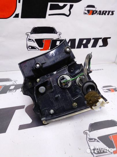 Фонарь задний Mitsubishi Outlander II (2005—2009)