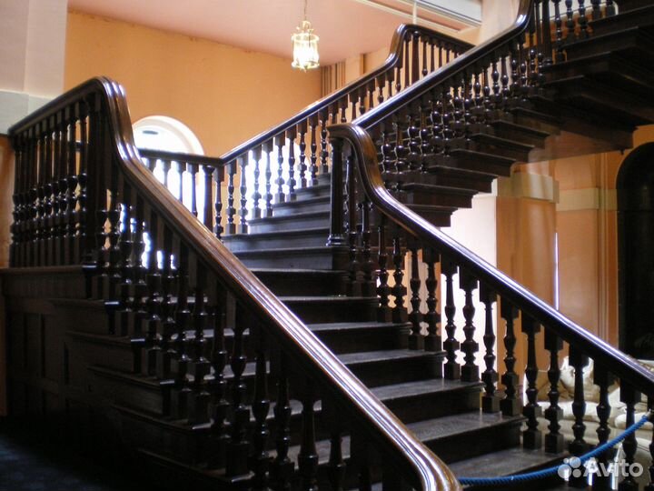 Лестница межэтажная деревянная