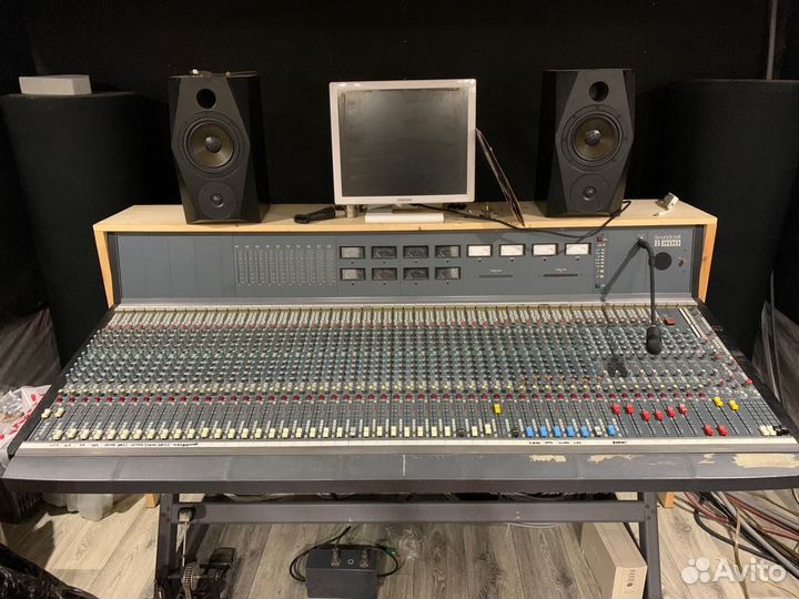 Трансформаторный Soundcraft b800