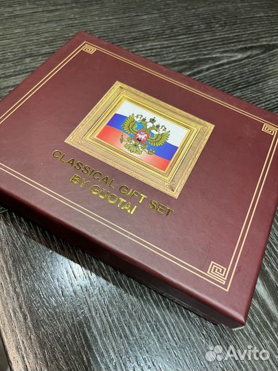 Фляжка и стопки