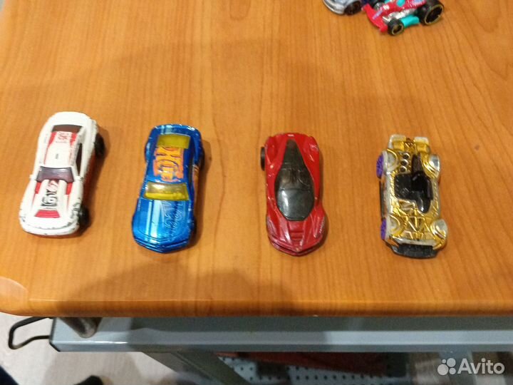 Hot wheels машинки