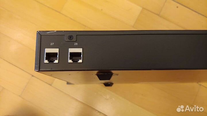 Коммутатор управляемый D-Link DES-3828