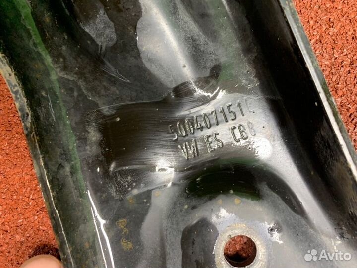 Рычаг подвески нижний передний левый Skoda Octavia