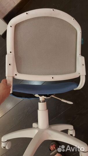 Компьютерное кресло для школьника