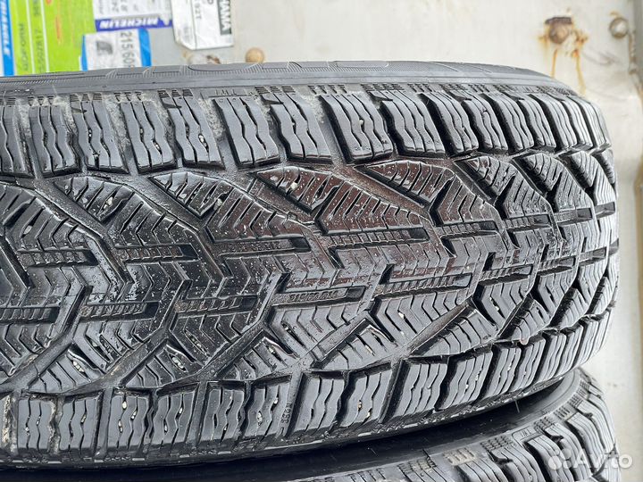 Kormoran Snow 215/60 R16 99H