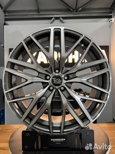 Новые диски R20 на Geely Monjaro не оригинальные