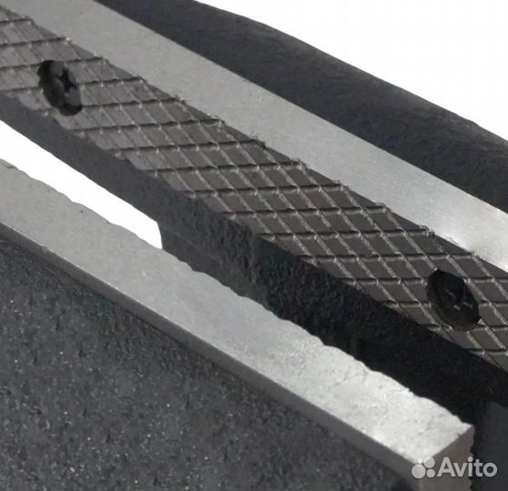 Профессиональные слесарные тиски 150 мм WDK-BV150