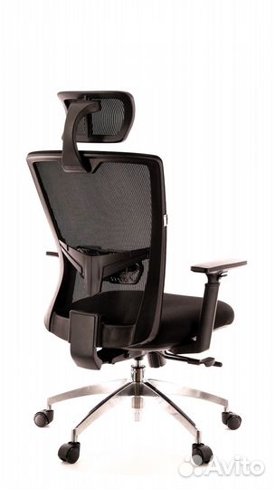 Офисное кресло