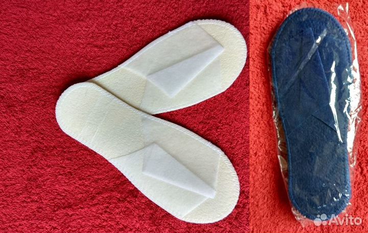 Одноразовые синие тапочки для хостелов