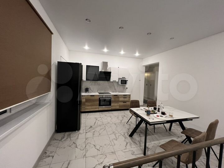 Дом 220 м² на участке 6 сот.