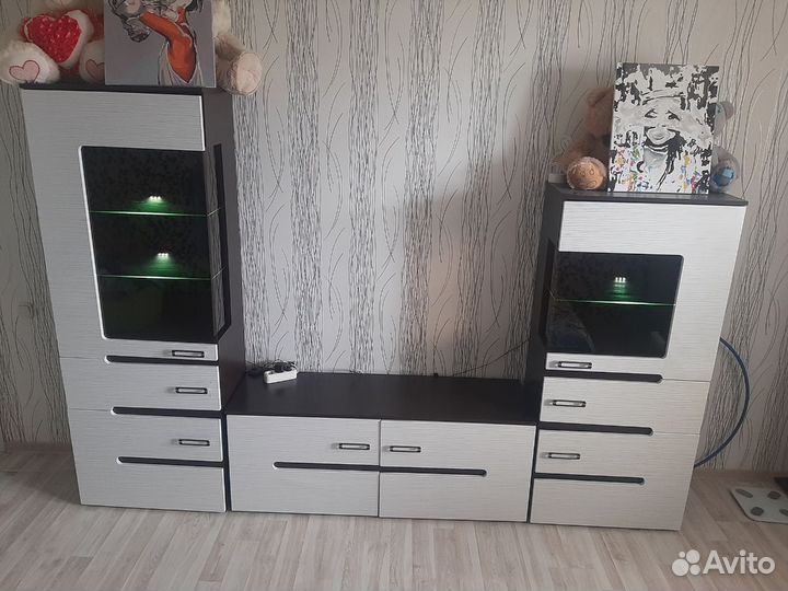 Продам Стенку