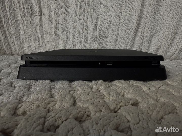 Sony PlayStation 4 Slim