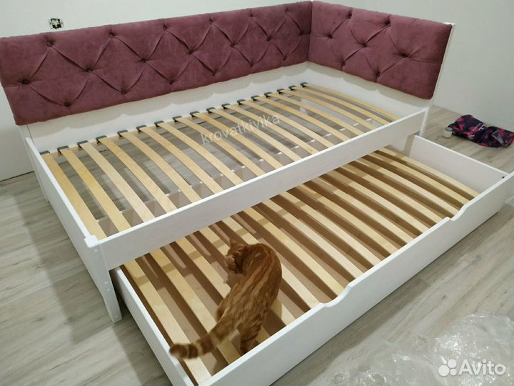 Детская кровать с выкатным спальным местом