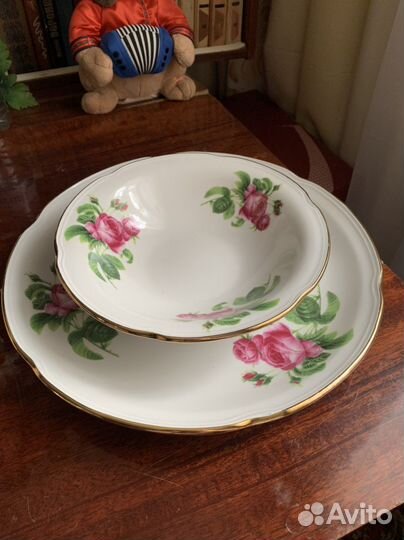 Столовый сервиз «Роза Кавказа» с золотом